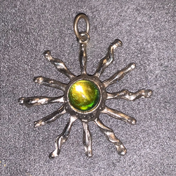 Vintage Jewelry - 90’s pendants alien and rainbow sun